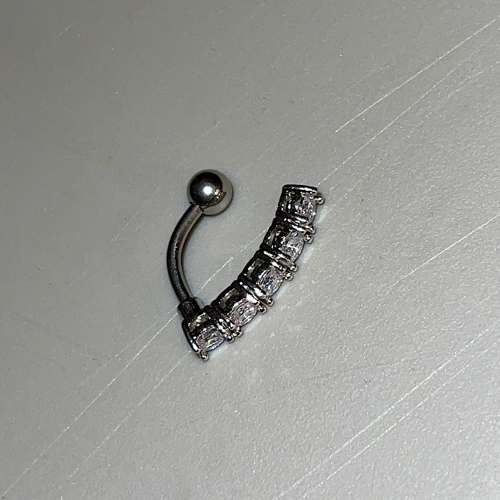 belly button ring